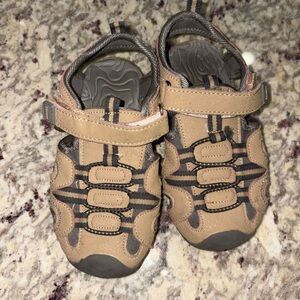 Kids Tan and Gray Sandals